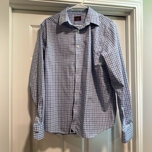 Men’s Untuckit button down shirt